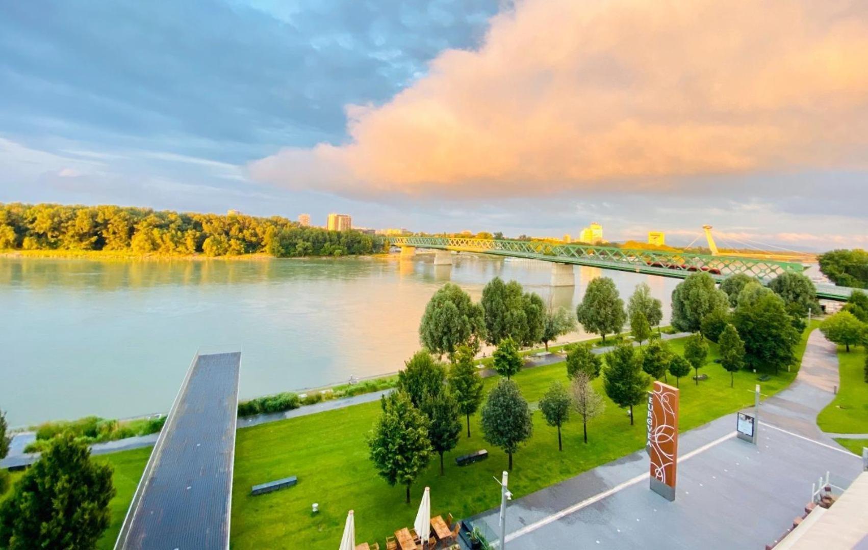 No1 Dream View Lägenhet Bratislava Exteriör bild